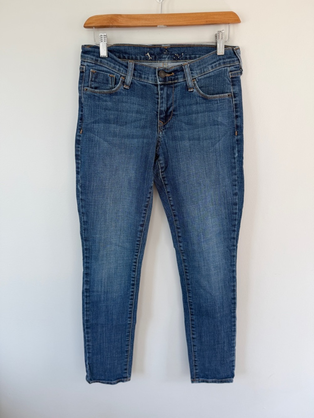Old Navy Skinny Jeans in Faded Blue Wash